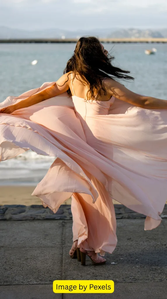 Best Fabrics for Hot Weather Weddings