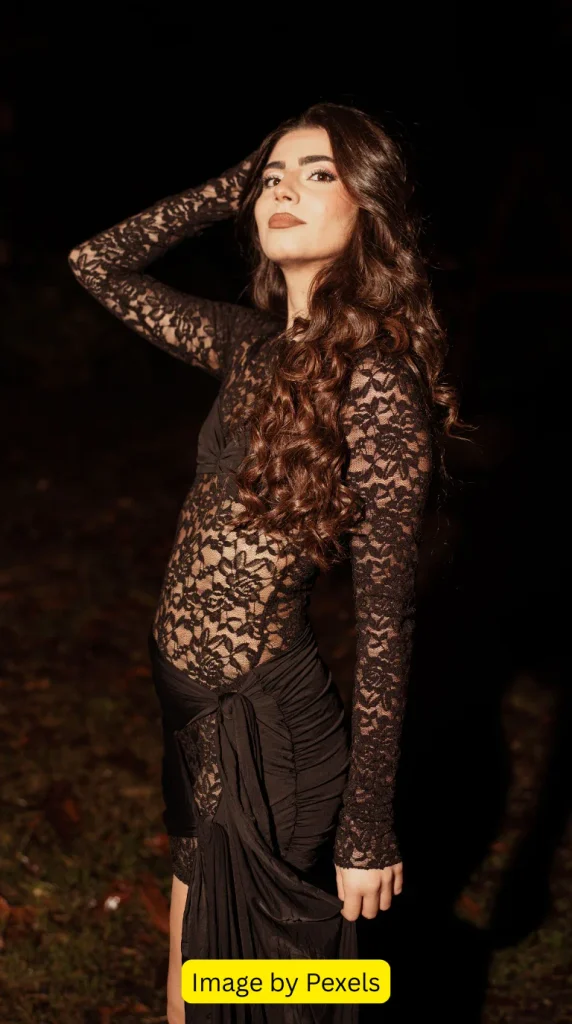 Dark Feminine Fashion